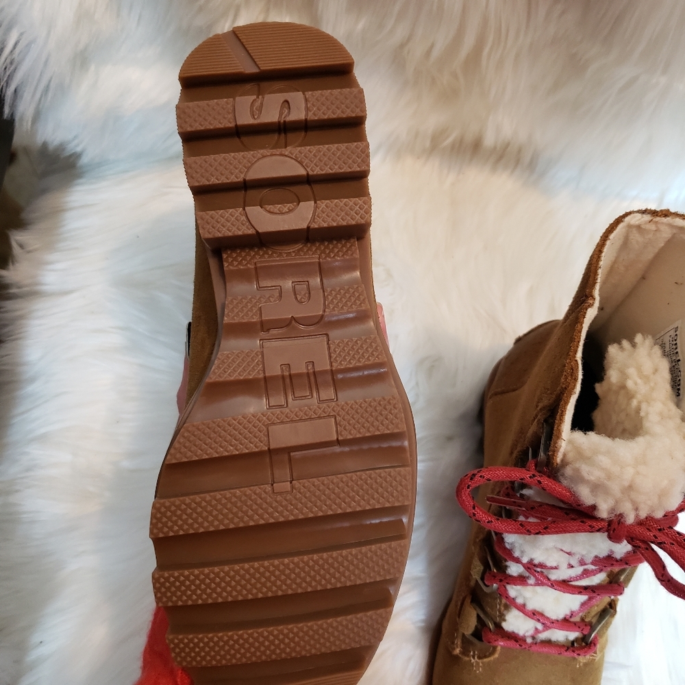 NWT Sorel pheonix shearling boots red laces - Picture 6 of 6